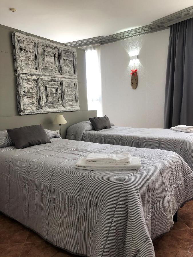 Apartamentos Los Angeles Alcaniz Exterior photo